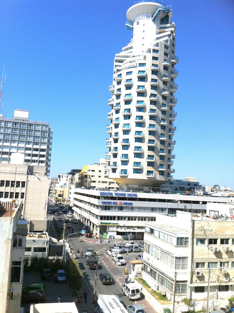 Elena Apartments