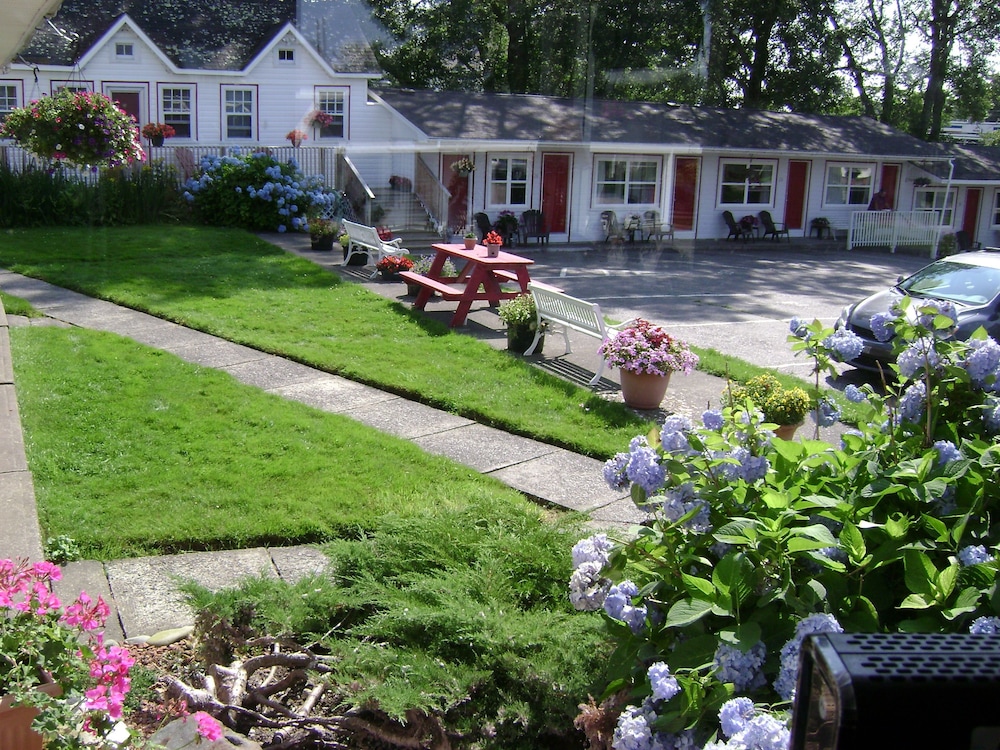 Lakelawn B&B Motel
