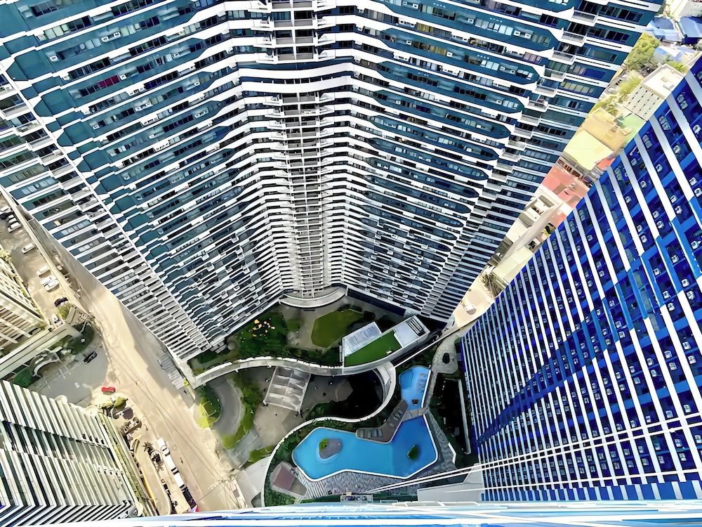 Luxurious White & Gold Haven in Makati