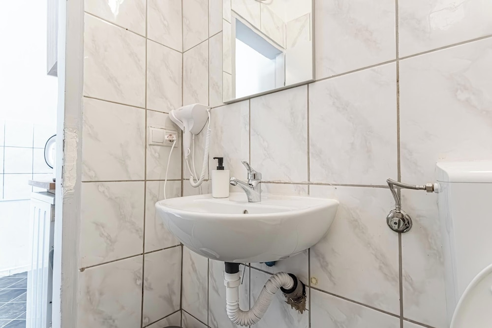 Cozy 2BR 1LR Apt Near Westbahnhof