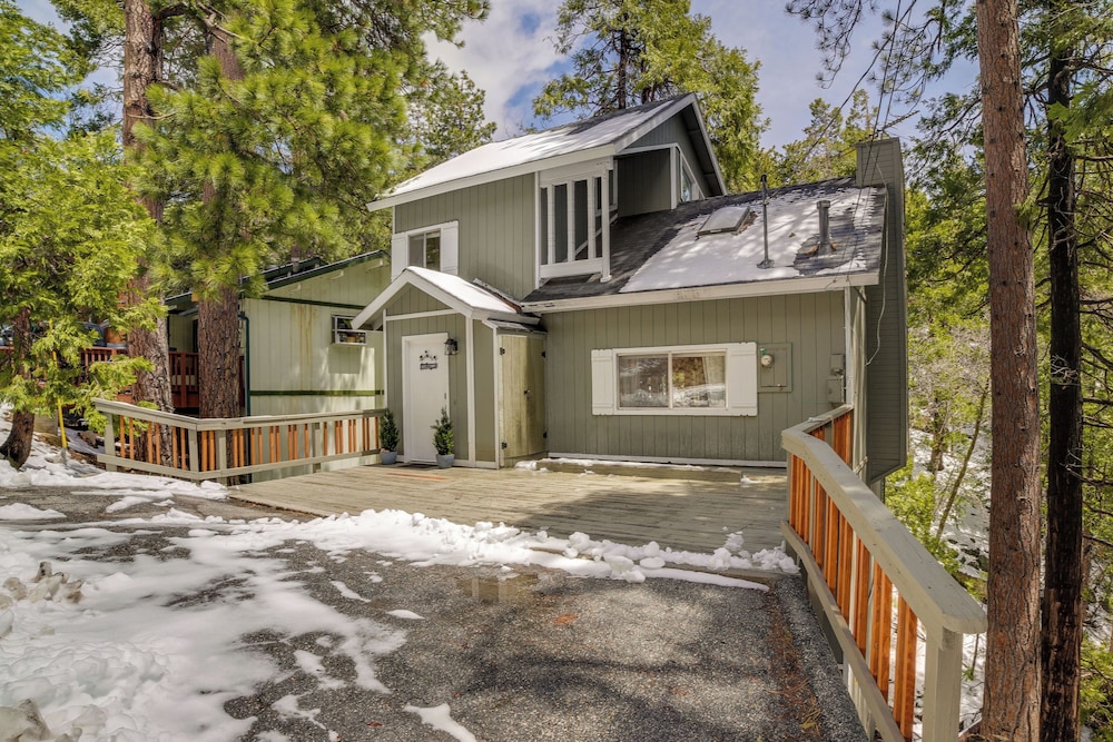 'peaceful Pines' Running Springs Home w/ 3 Decks view 5