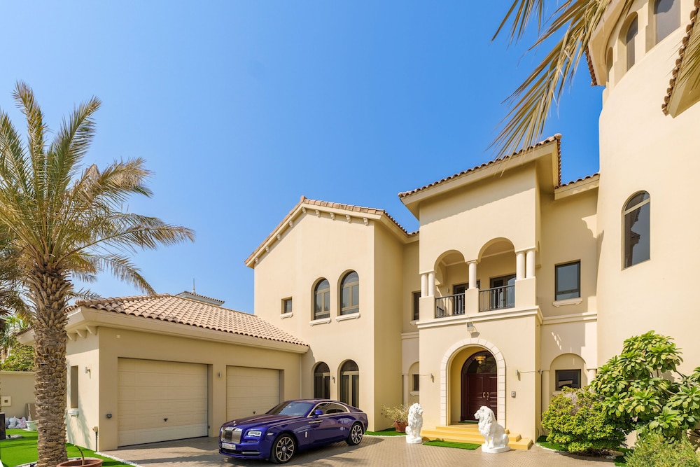 Maison Privee - Opulent Palm Villa w/ Pool & Royal Atlantis Views