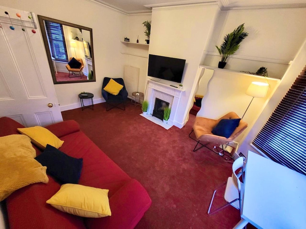 Cosy Spacious 2 Double Bedroom- Central Fulham