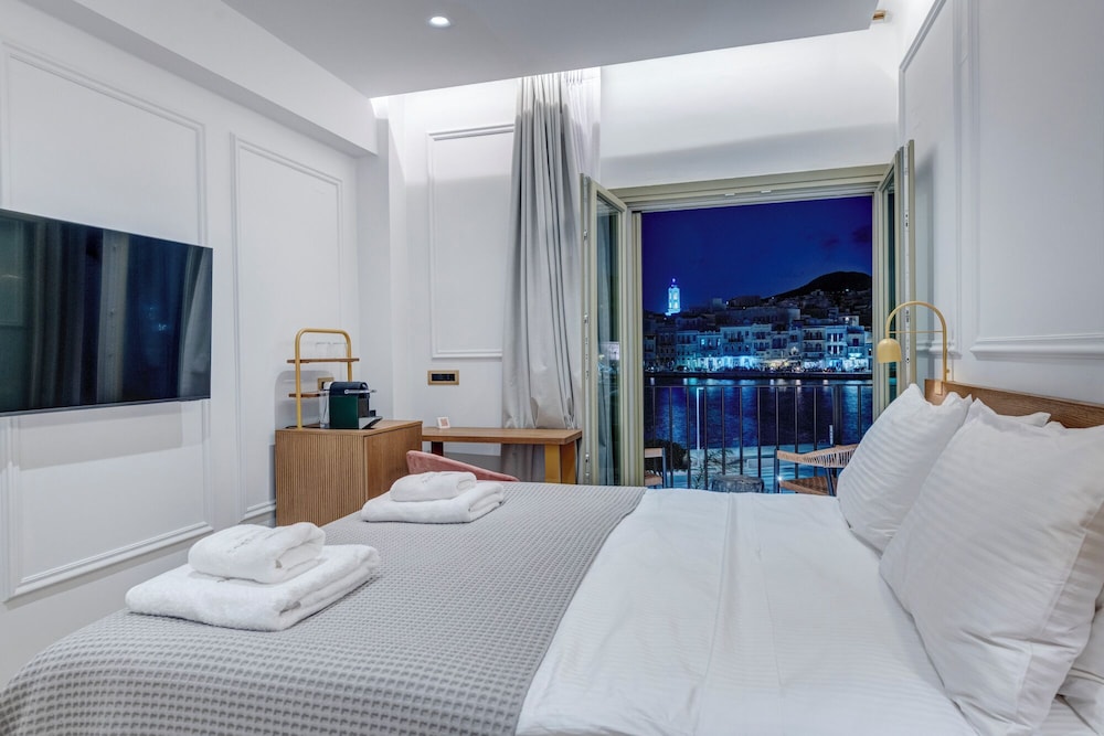 Eclectic Syros