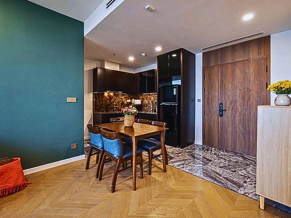 The Lumiere Luxury Citypoint ANGIA