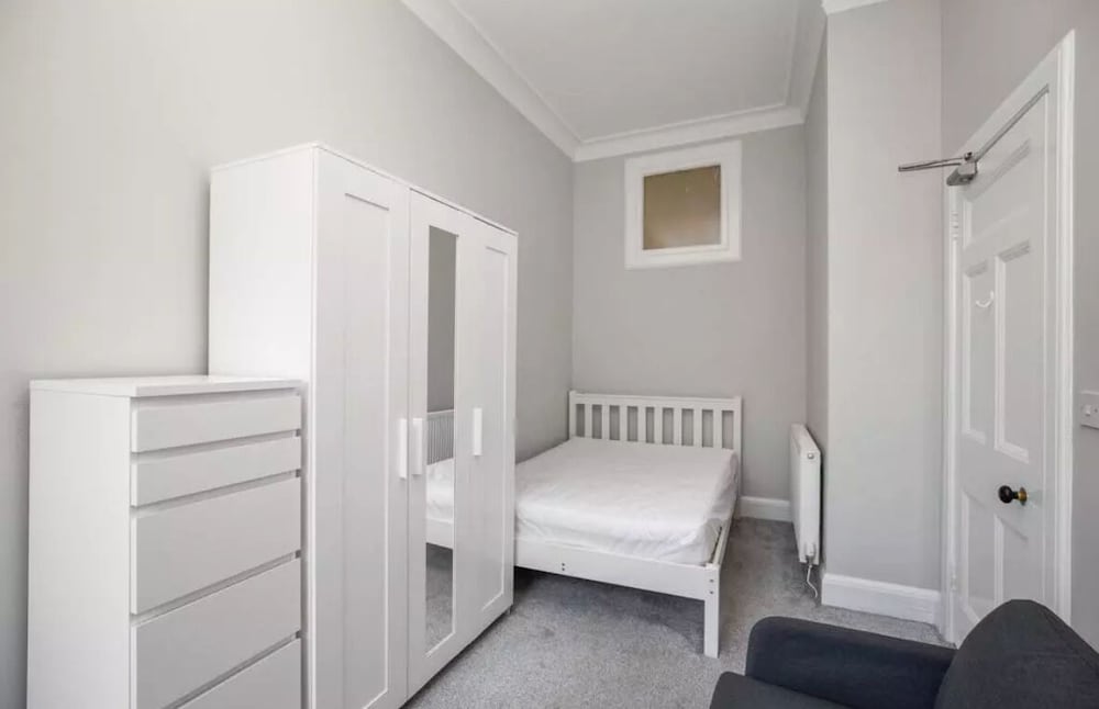 Spacious 3-Bedroom Flat in Charming Bruntsfield