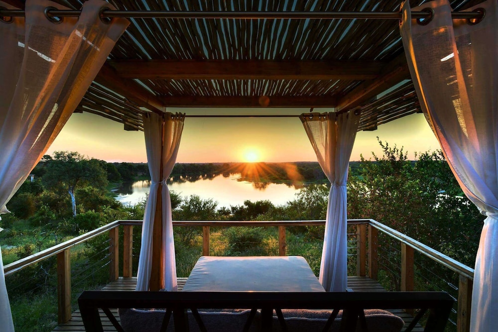Simbavati Hilltop Lodge