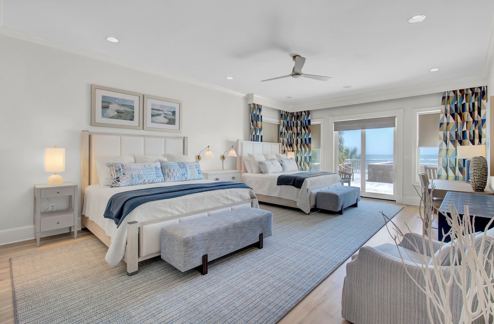 114 Ocean Boulevard by Avantstay Beachfront Infinity Pool Basketball Court Recently Renovated