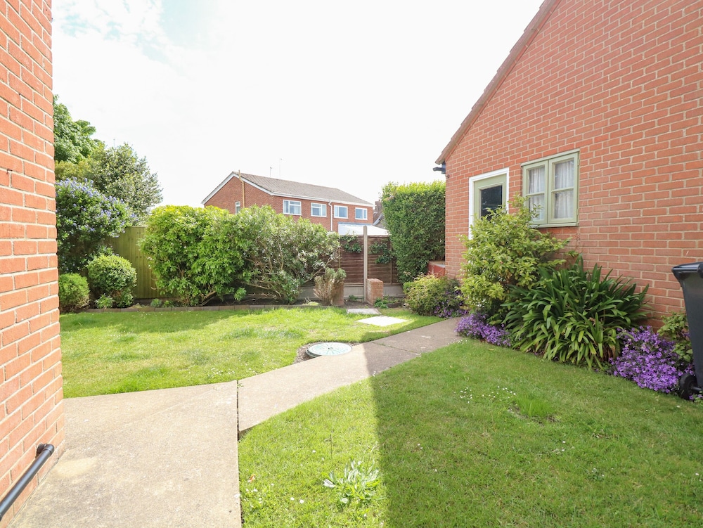 3 The Cottages