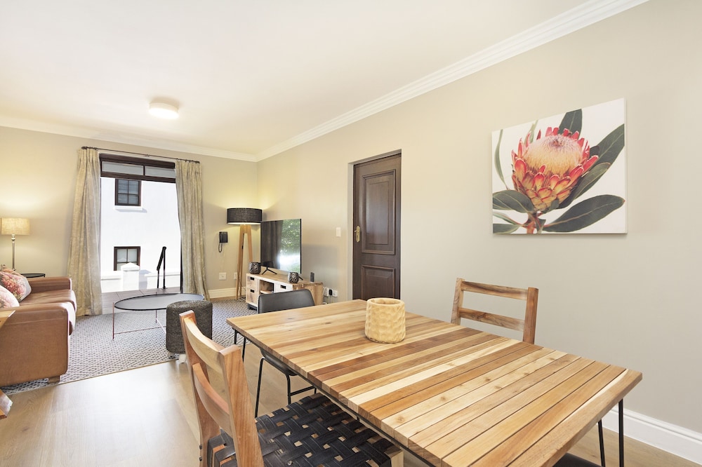 Winelands Golf Lodges at De Zalze