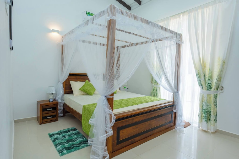 Green Retreat 2BR Hideout