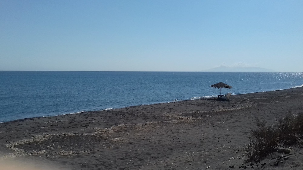 Tzannis Cave House view 5