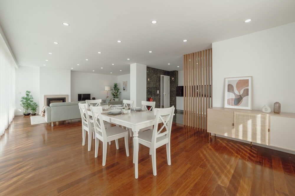 Modern Grand Seaside SEA View view 5