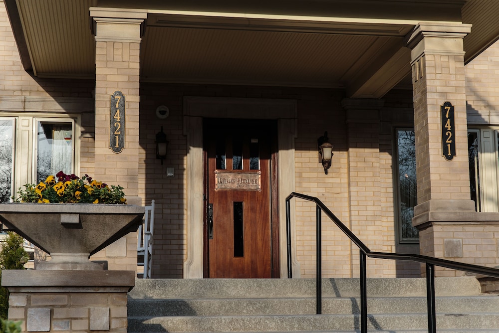 Hotel Lang House Chicago - Image 1