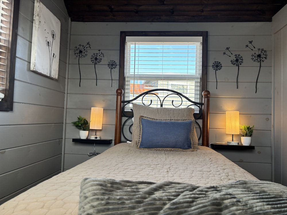 Sojourn Lodging