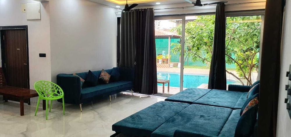 Nilgiri Farms Villa Lonavala