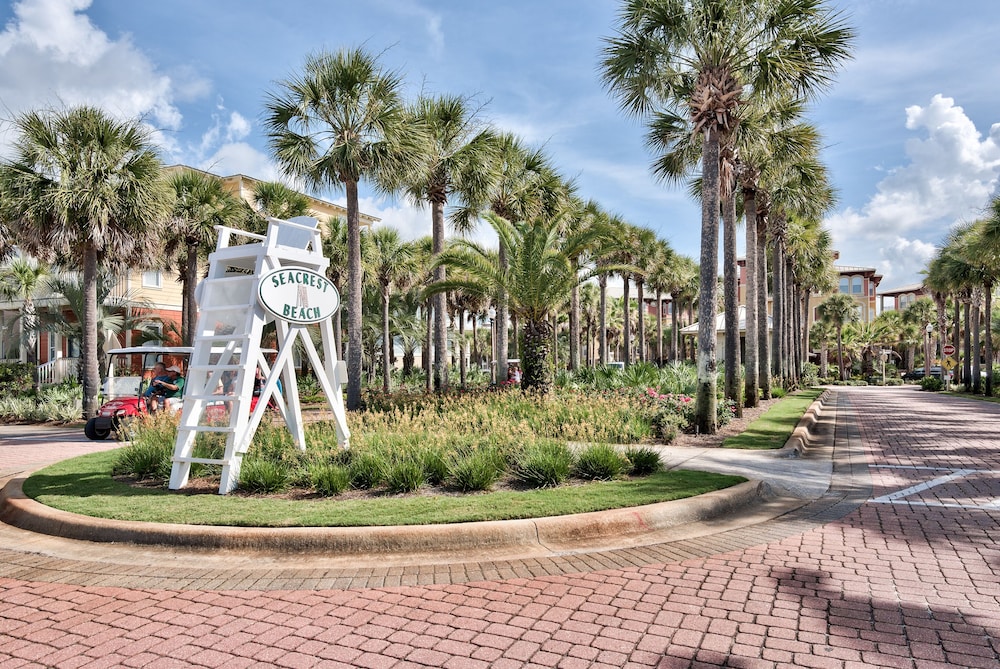 Villas of Seacrest Beach on 30A by Panhandle Getaways