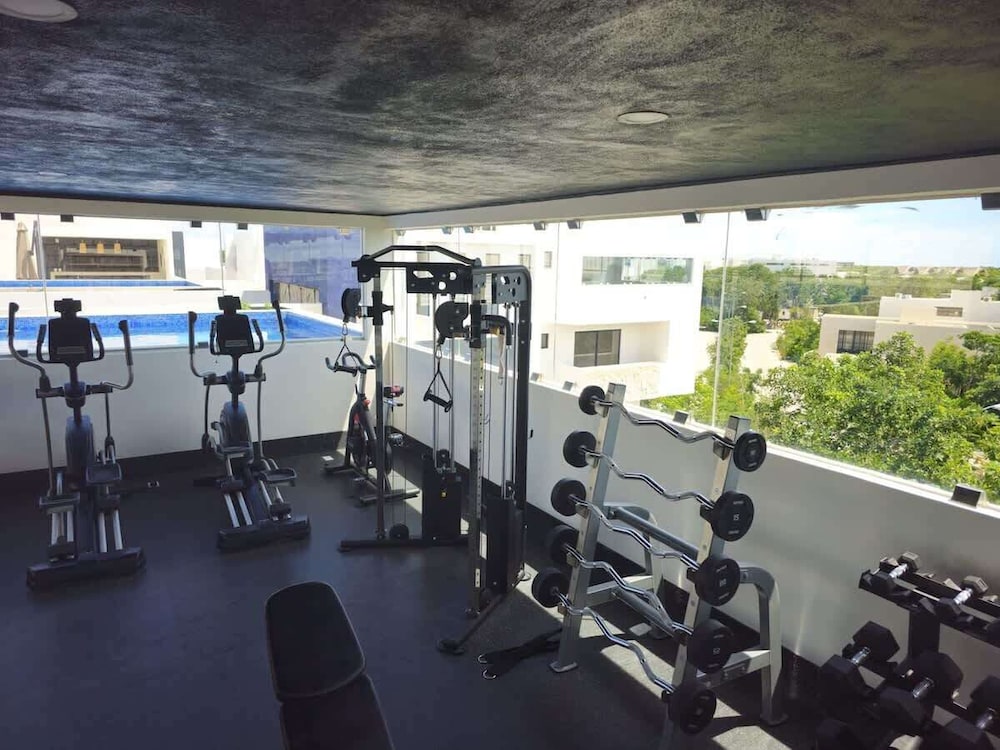Colorful Perfect Located 2 Br. W/great Amenities
