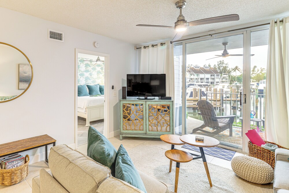 Pool & Beach Access: Vero Beach Condo!