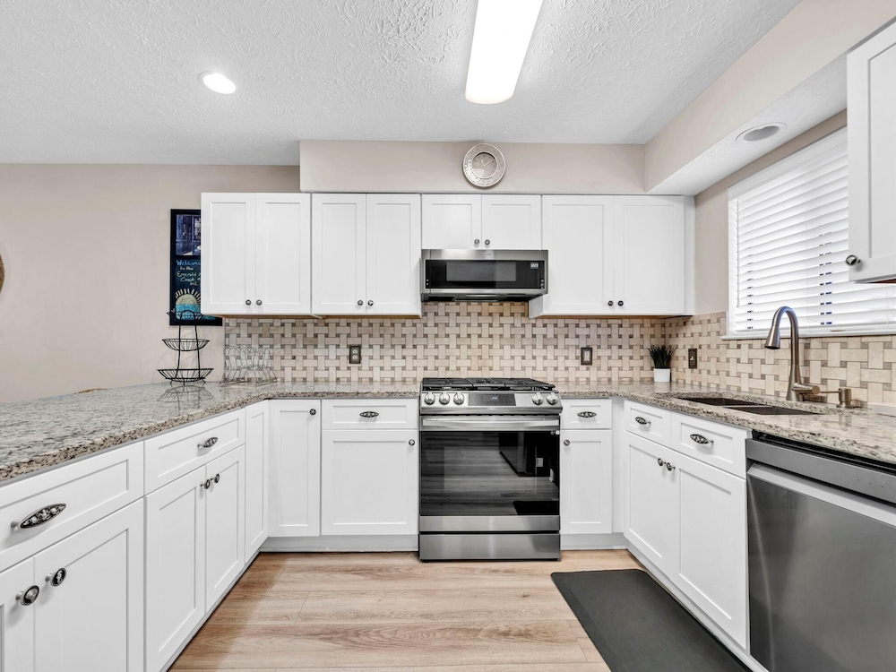 Gulf Highlands 229- St. Katherine Blvd