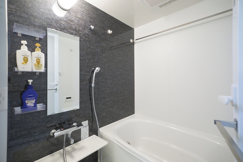 AQUA RESIDENCE Sangenjaya by Tranova
