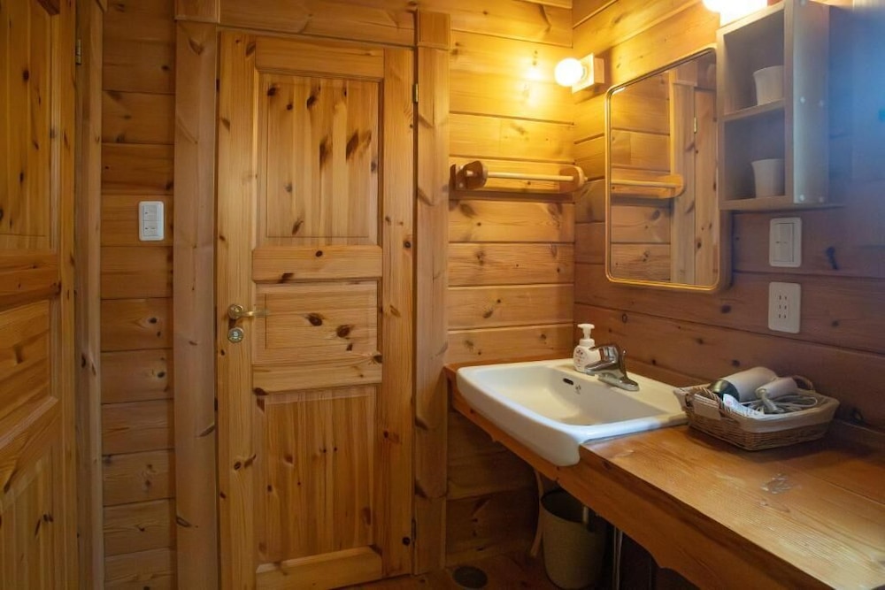 Powder Hut