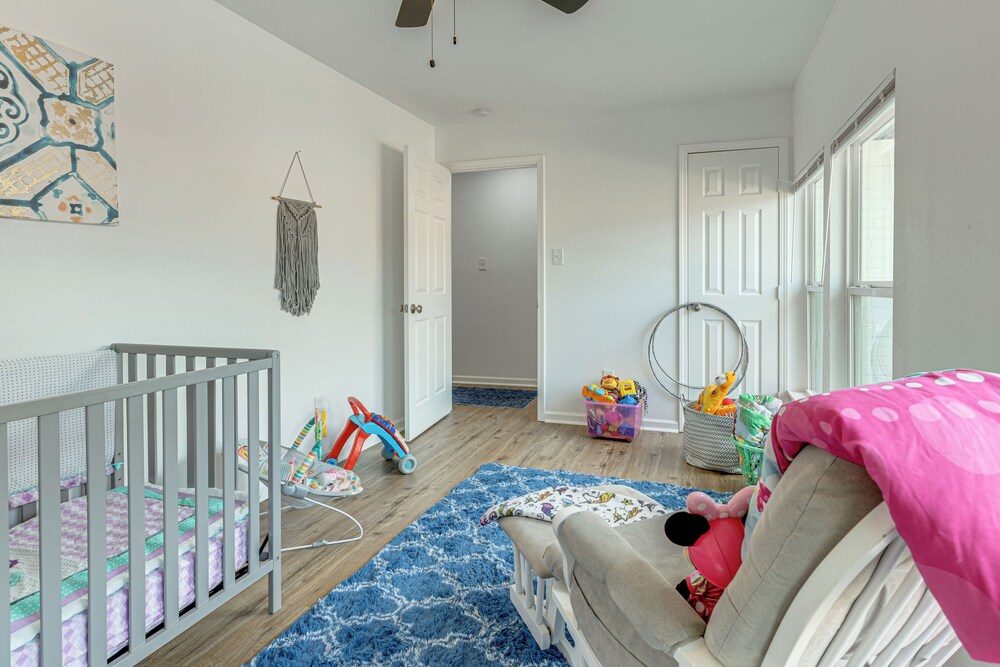Families Welcome! Recently Renovated Home in Katy