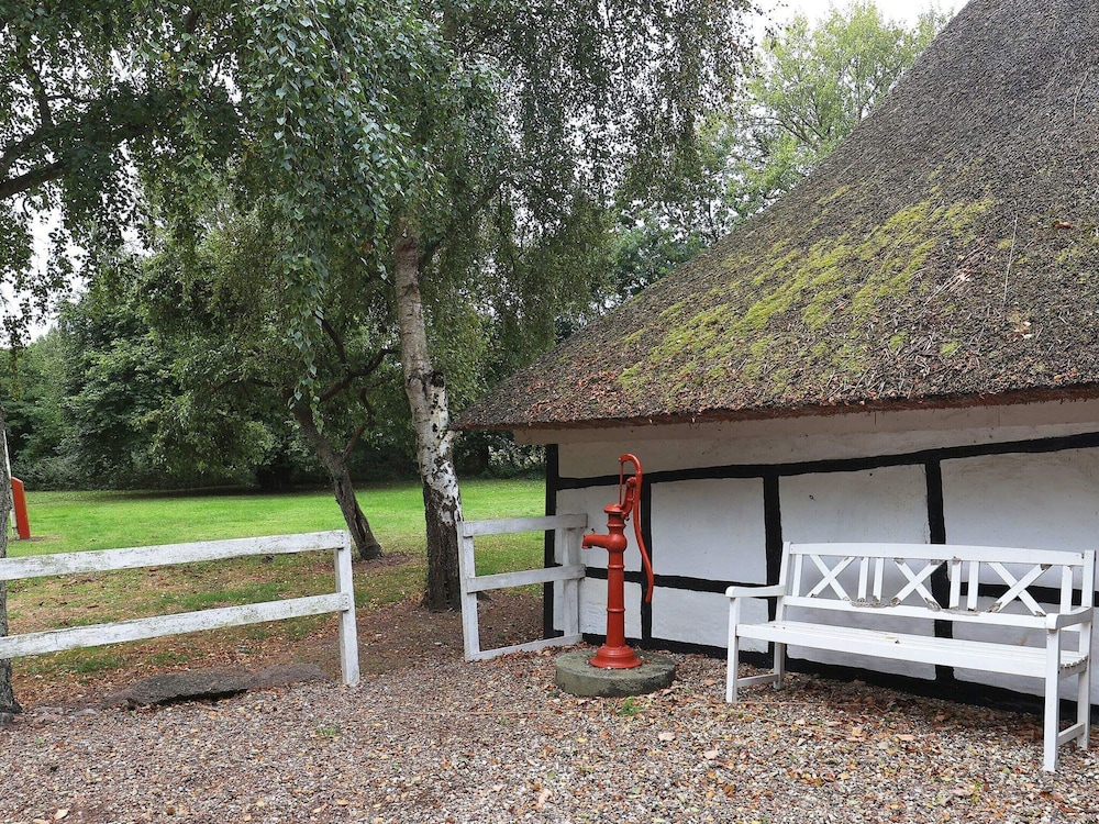 Family Cottage for Eight Guests