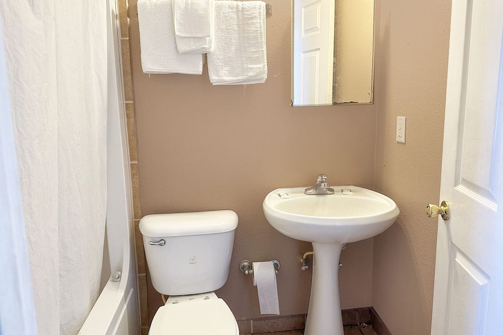 Sparta Seven Motel By OYO near Milledgeville - Property Image 4