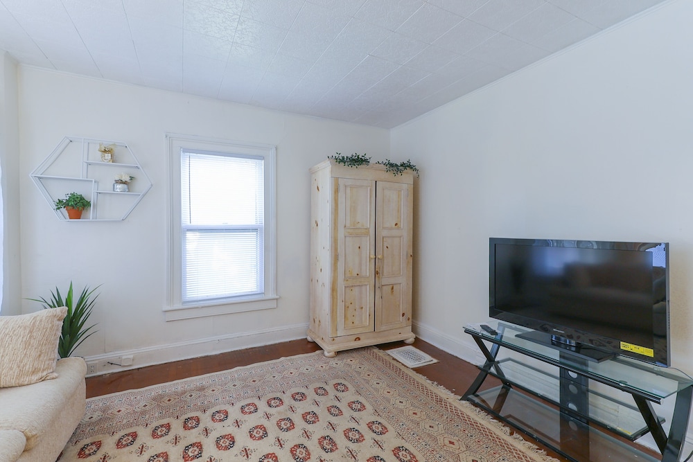 Bridgeport Vacations - Cozy Bridgeport Apartment: 2 Mi to Downtown! - Property Image 22