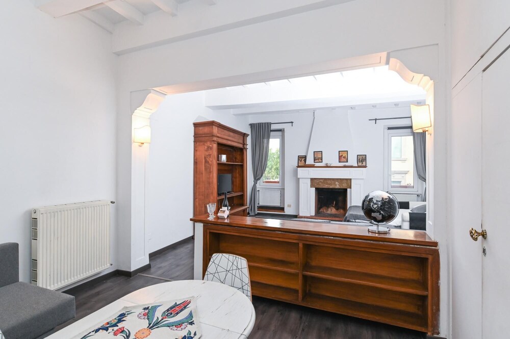 Gorgeous Trastevere Loft On The River