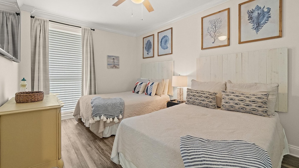 Pelican Pointe #1003 by Southern Vacation Rentals