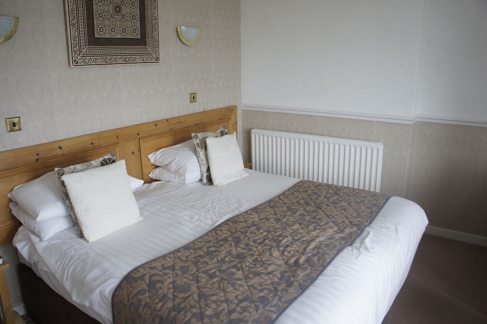 Plas Isa Hotel