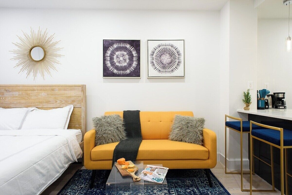 1597 New York Apt