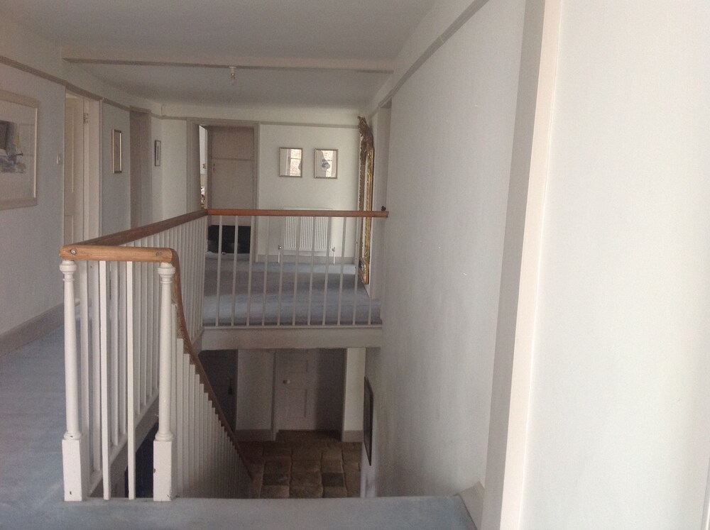 Chichester Vacations - Bolt Hole Earnley - Property Image 4