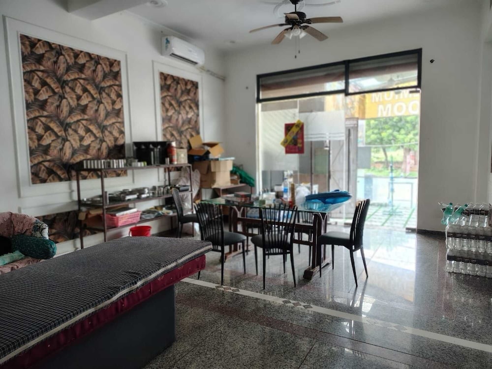 Baba Sundaram Hotel & Restaurant