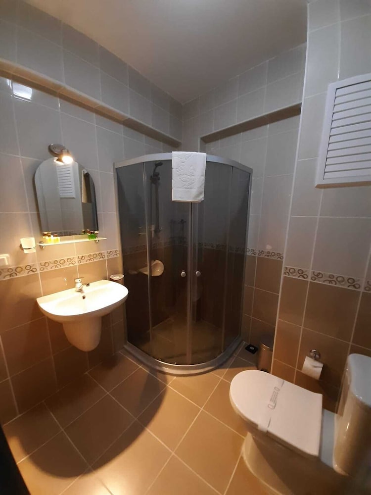 Delos Otel