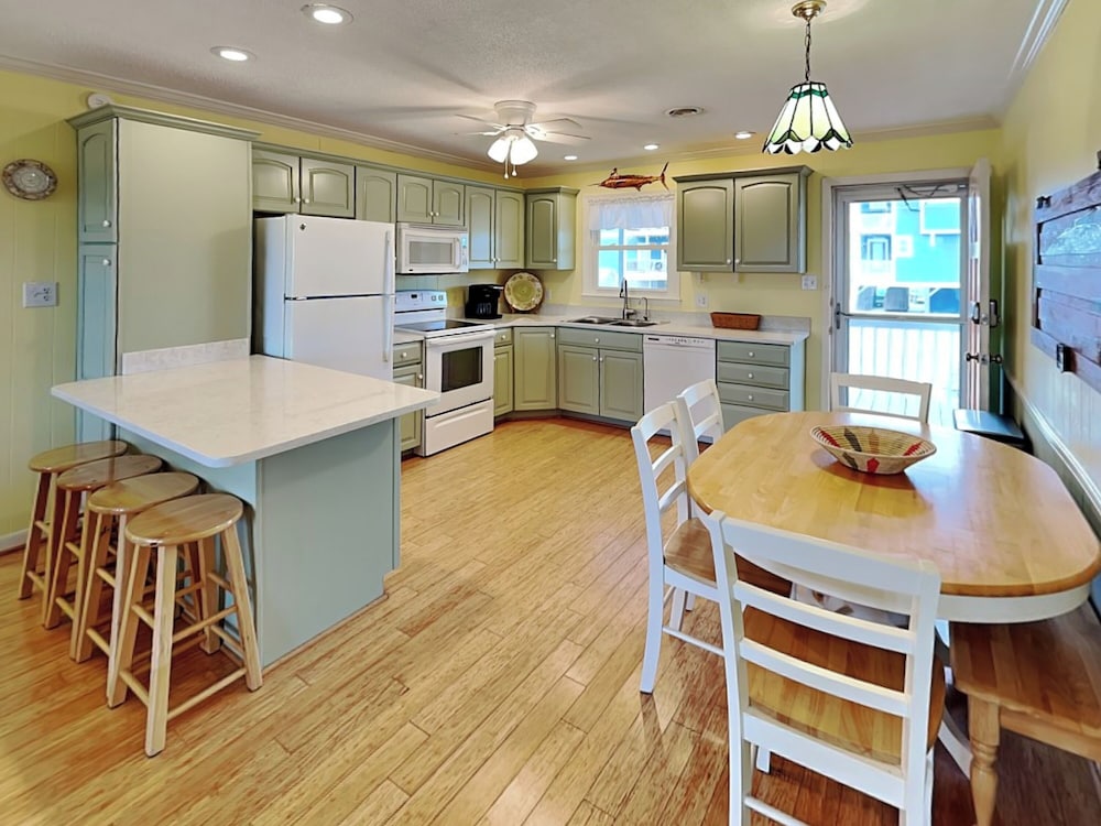 On Island Time by Topsail Realty