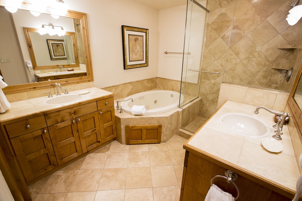 WestWall Lodge - Property Image 82