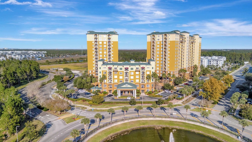 2BR Fireworks View With Pool Spa 5 Minutes to Disney