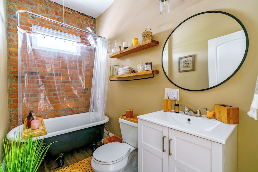 The Parkside by Jungle House – Short North Boutique Suites