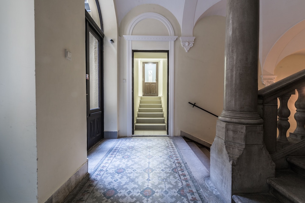 Exclusive Budapest Residence view 3