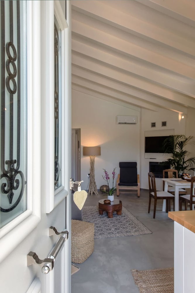 Iliopetra Houses - Corfu Private Pool Retreats