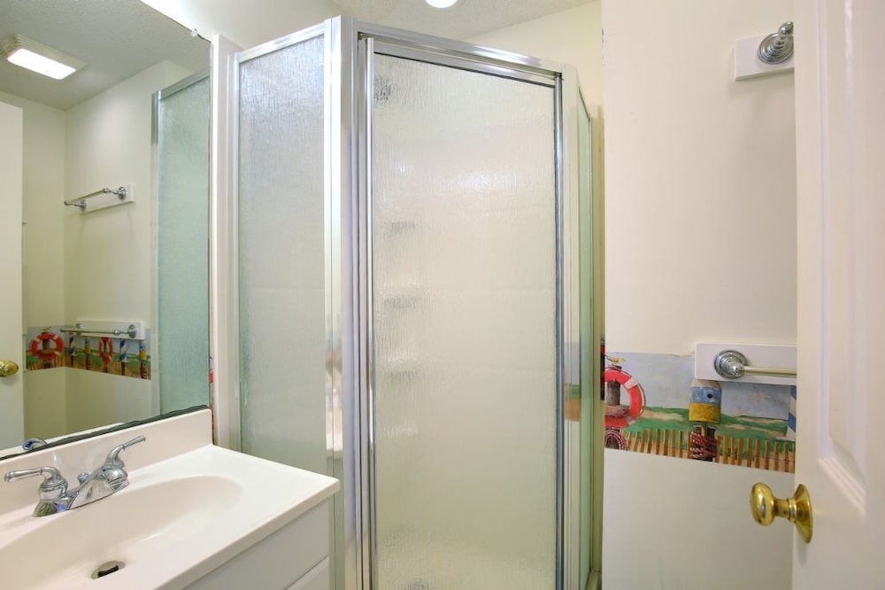 Due South - 5 Br Home