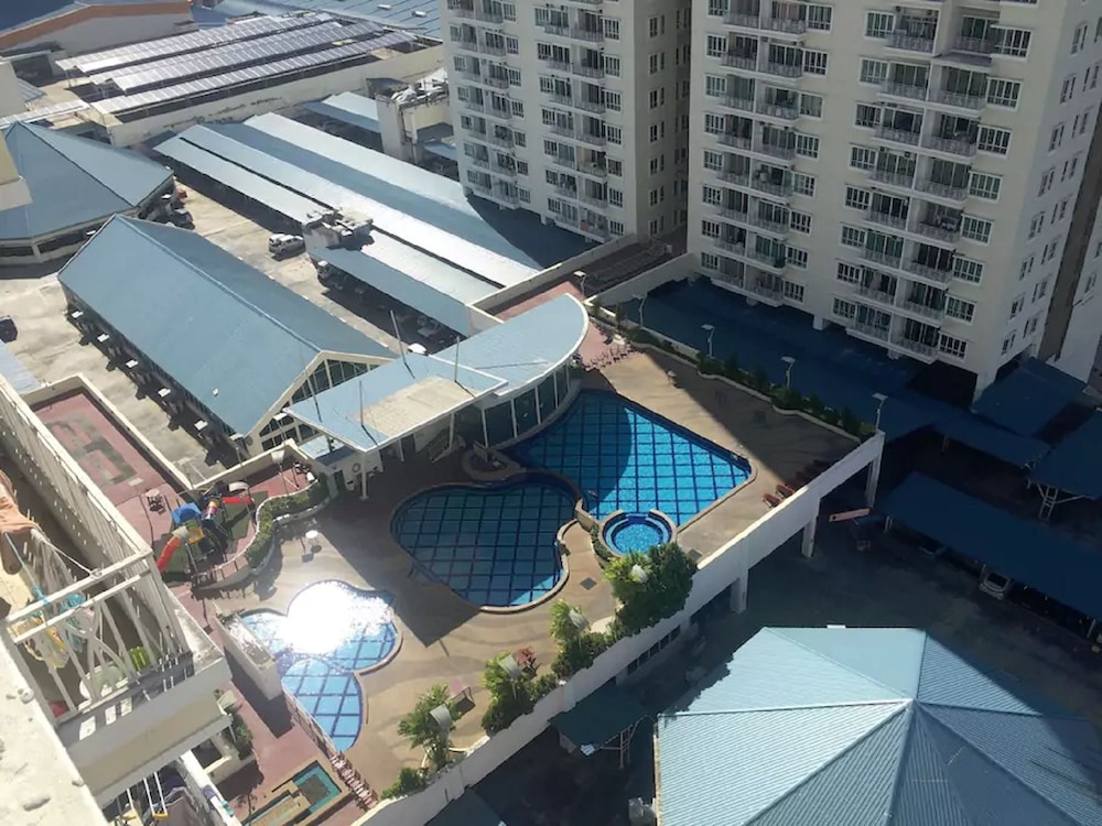 One Borneo Condominium by Josie photo 7