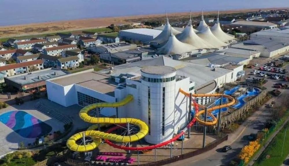 Butlin's Resort, Sleeps 6 w Parking & Pet-friendly