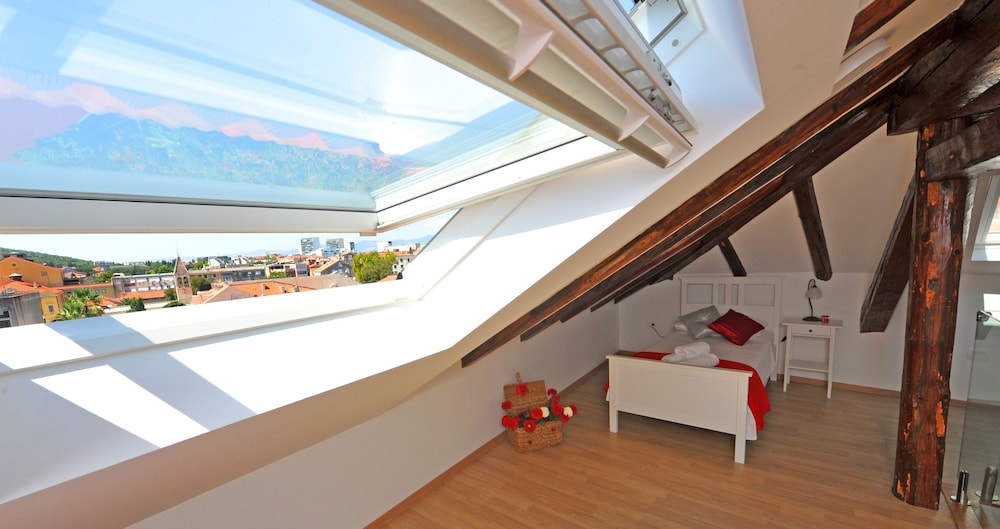 Nirvana Luxury Rooms