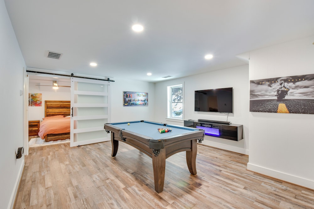 Mountain-view Gem w/ Community Perks in Dillard!