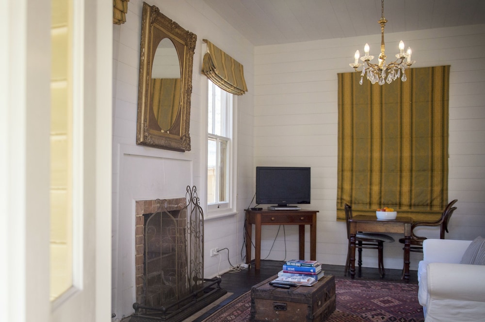Hillview Heritage Estate