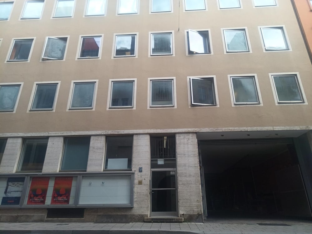 2-Rent Group Hostel Zimmer&Apartments GKP2